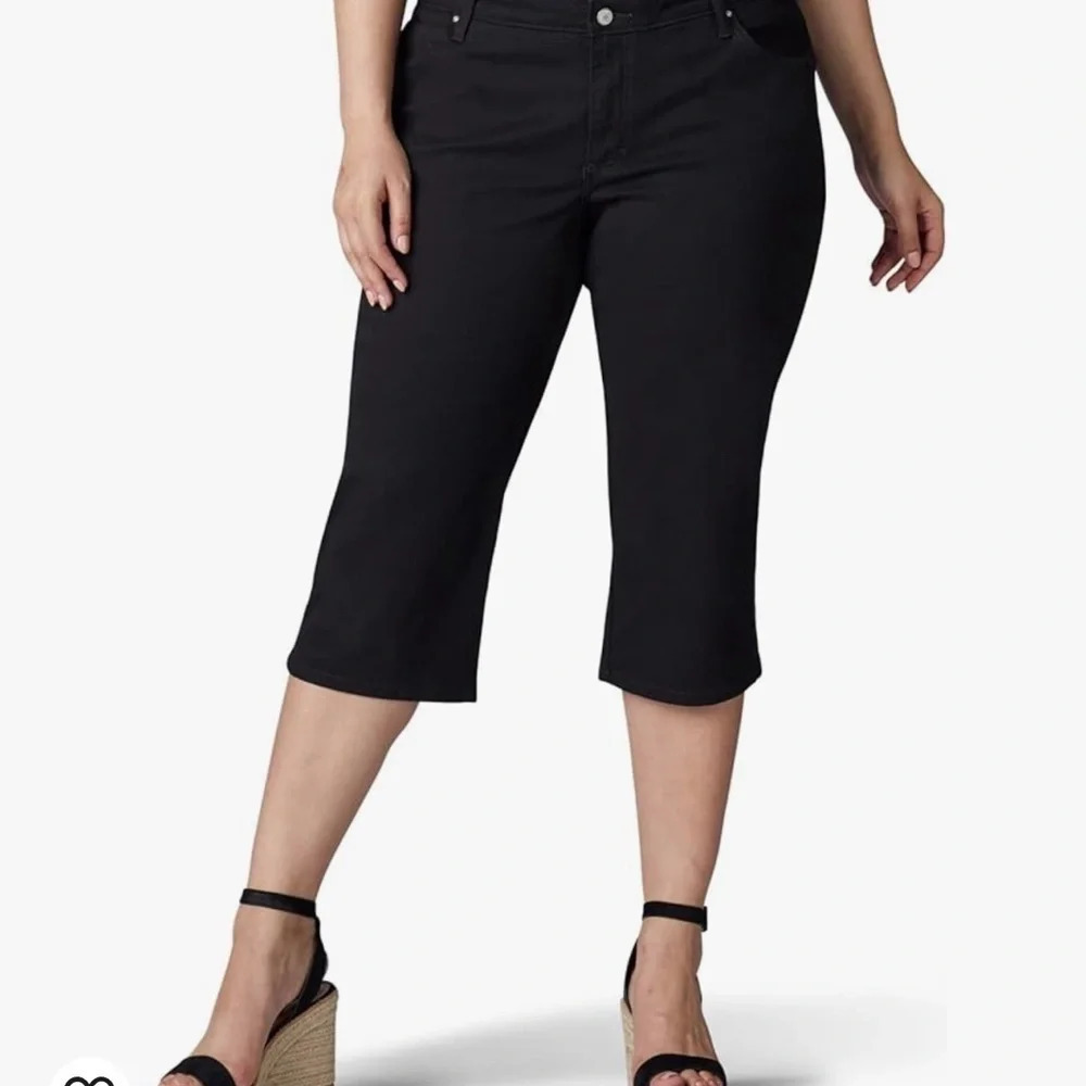 Royalty for me women capri